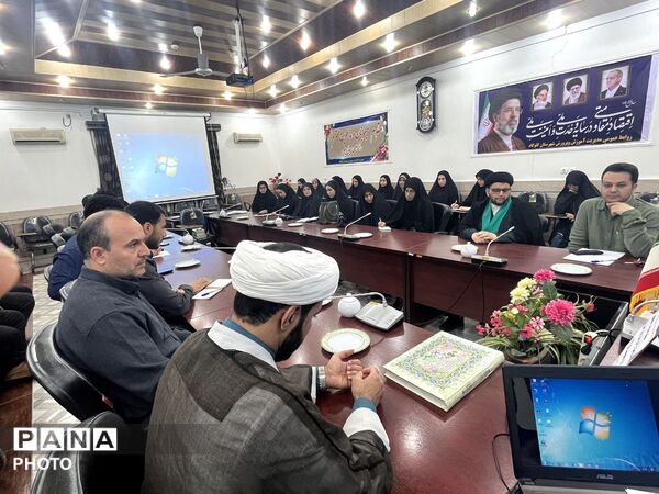 نشست معاونان و مربیان پرورشی در گلوگاه 