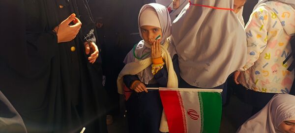 حضور پرشور و حماسه‌آفرین دانش‌آموزان نسر در راهپیمایی یوم‌الله ۱۳ آبان
