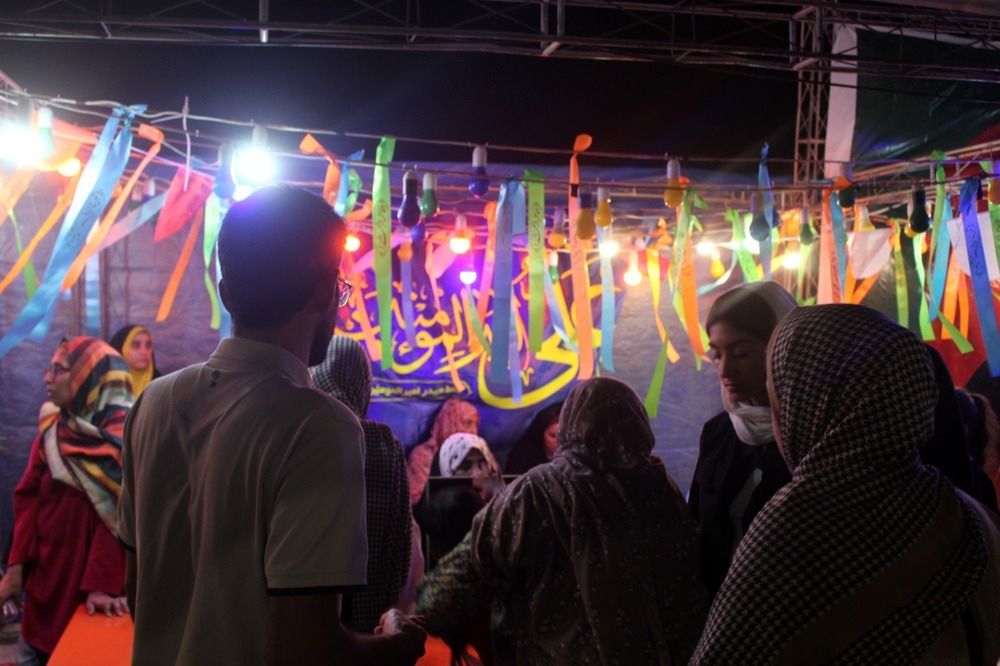 جشن و مهمانی کیلومتری عیدغدیرخم در بندرعباس