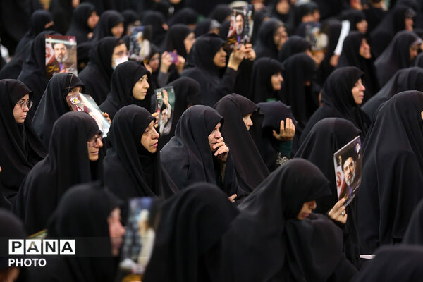 مراسم بزرگداشت آقای شهید ایران در حرم بانوی کرامت