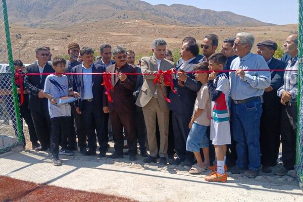 بهره‌برداری از زمین چمن مصنوعی روستای نامانلو شهرستان شیروان