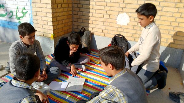 صبحانه سلامت در دبیرستان نمونه دولتی شهید حاج قاسم سلیمانی
