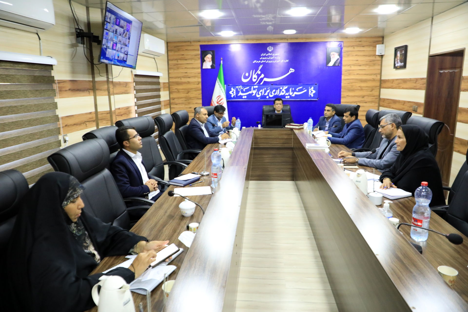 اجرای باشکوه و باعزت برنامه‌های هفته معلم، معیار ارزیابی عملکرد مناطق است