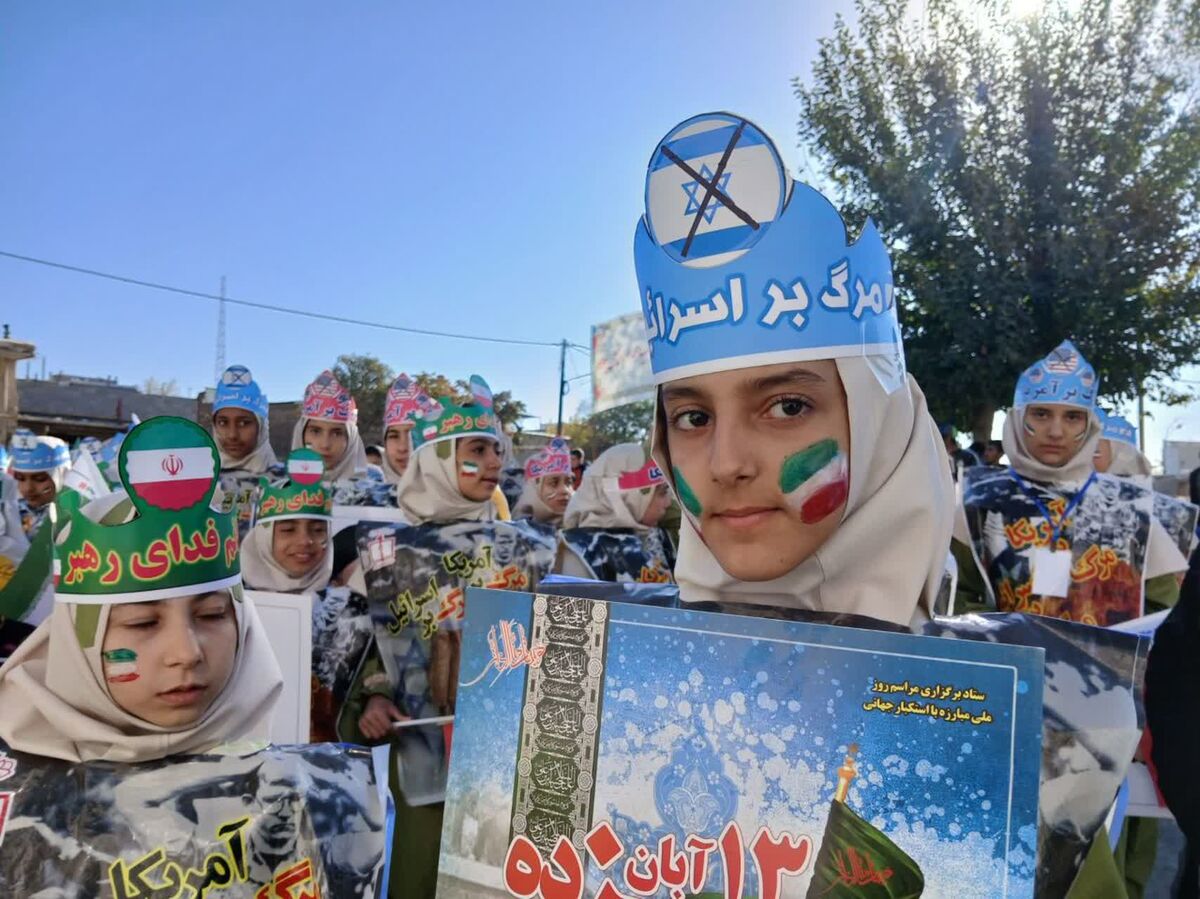 ۱۳ آبان نماد مایوس‌کردن دشمن و قوی کردن دل مومنان است/ ۱۳ آبان را باید به یک فرصت ملی تبدیل کنیم