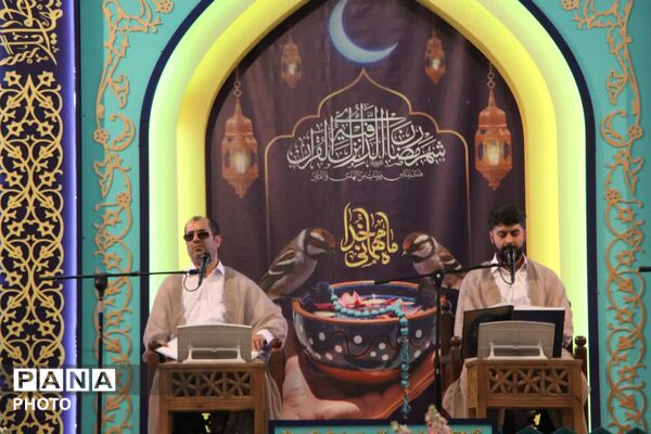 محفل جزء خوانی قرآن در امامزاده سید جعفر محمد یزد
