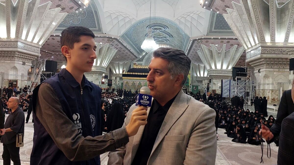همخوانی سه هزار دانش‌آموز در مرقد امام، آغازگر بسته فرهنگی ویژه مراسم تشییع رهبر شهید است