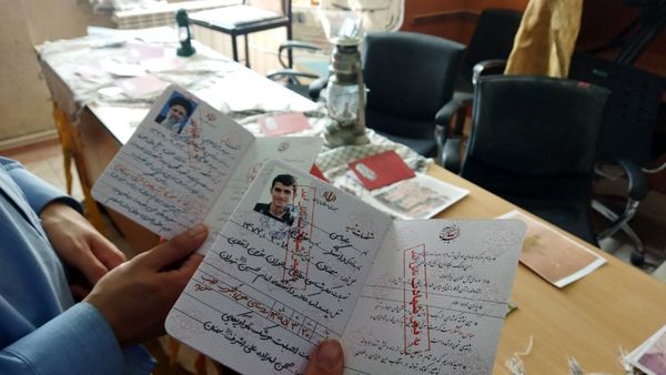 نمایشگاه مدرسه انقلاب در دبیرستان شهید بهشتی سمنان 