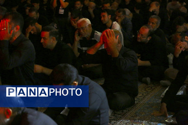 حال و هوای مسجد جمکران در شب عاشورای حسینی(ع)