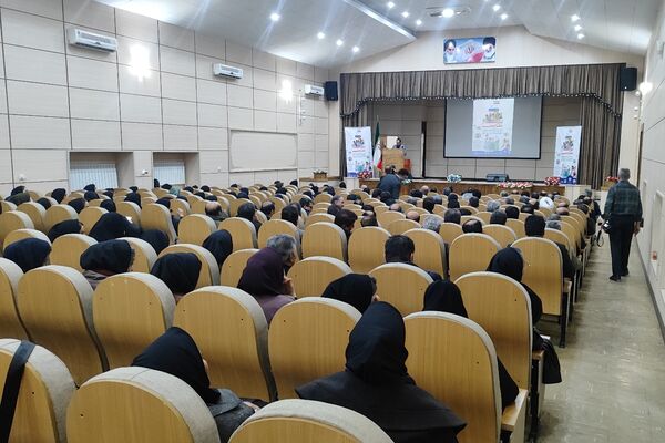 نشست مدیران استان کردستان و مشاور وزیر آموزش و پرورش با محوریت پویش ملی«بر مدار مقاومت»