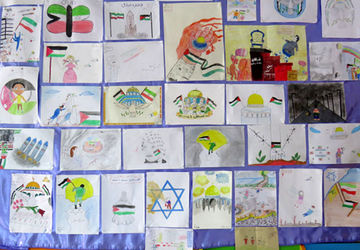 افتتاح نمایشگاه حمایت از فلسطین و لبنان در مدرسه شهید باهنر اسدیه