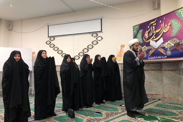 برگزاری کارگاه آموزش مهارت‌های سازمان دانش‌آموزی در دبستان شاهد ام‌البنین (س) ناحیه دو شهرری 
