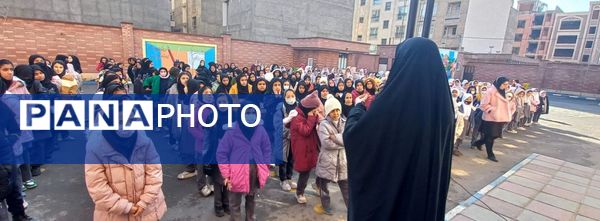 تجدید میثاق دانش‌آموزان منطقه پردیس با مقام معظم رهبری در یوم الله نهم دی‌ماه 