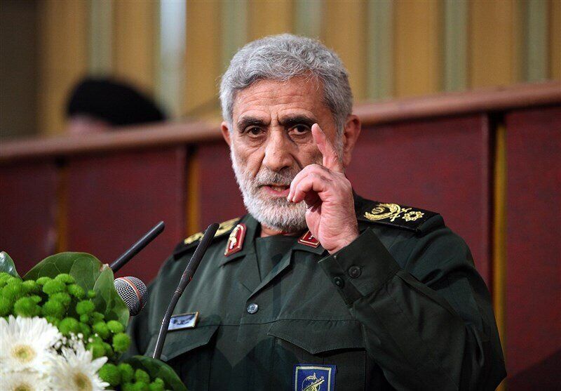 حضور سردار قاآنی در مراسم تشییع پیکر شهدای اقتدار + فیلم