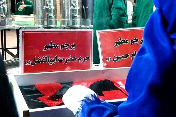 چایخانه فاطمه الزهرا برای هفتاد و هفتمین شب میزبان مردم 