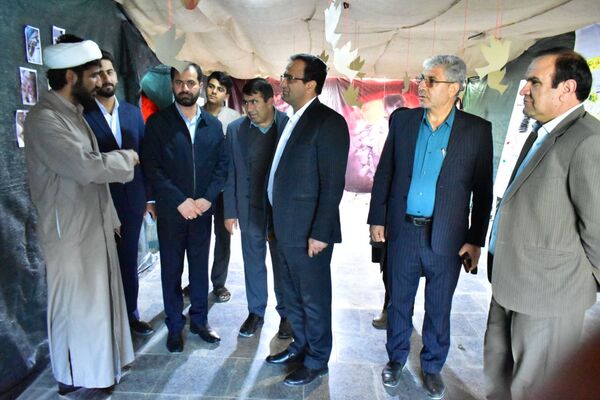 بازدید مسئولان از نمایشگاه «مهر مادری» در ورزشگاه یاسوج