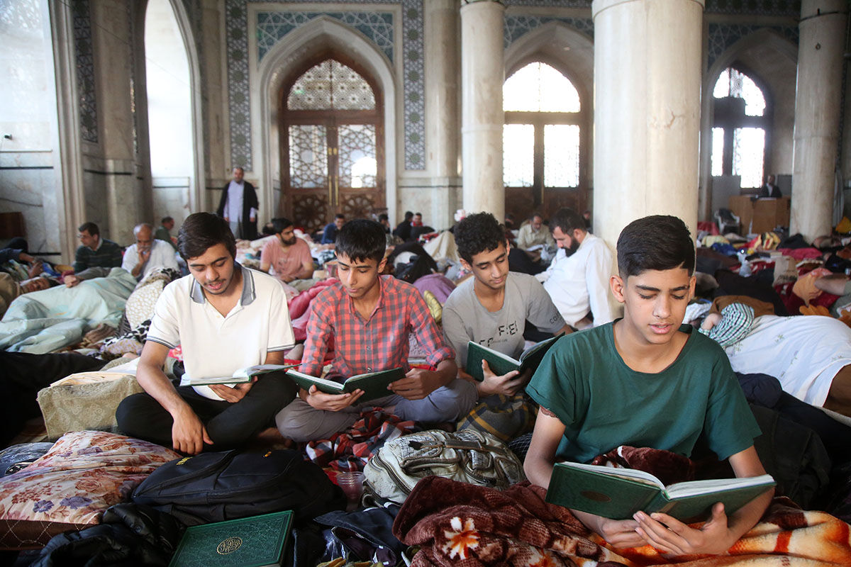 آیین معنوی اعتکاف نوجوانان در مسجد اعظم قم