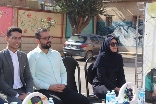 اولین جشن جوانه‌ها در مدرسه نشاط بهارستان‌2