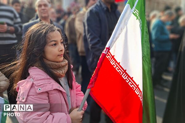 بیعت مردم قرچک با سومین رهبر نظام مقدس جمهوری اسلامی ایران