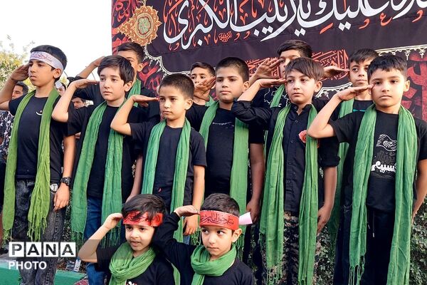 قاب های دانش آموزی ماندگار از فراق رهبر شهید