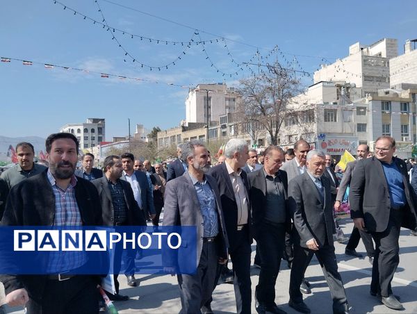 حضور مسولان آموزش و پرورش خراسان رضوی در راهپیمایی روز قدس