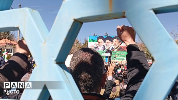 اجتماع باشکوه دانش‌آموزان چهارمحال و بختیاری در گلزار شهدای شهرکرد