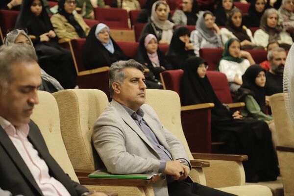  جشنواره «آینه عشق» در دبیرستان شاهد شهدای هفتم تیر 