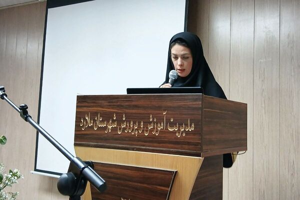 گردهمایی‌ دانش آموزی در هفته کتاب و کتابخوانی