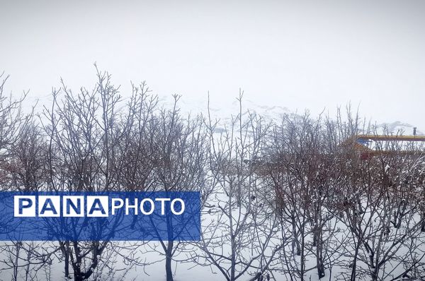 قلعه یزدان در قاب برفی زمستان