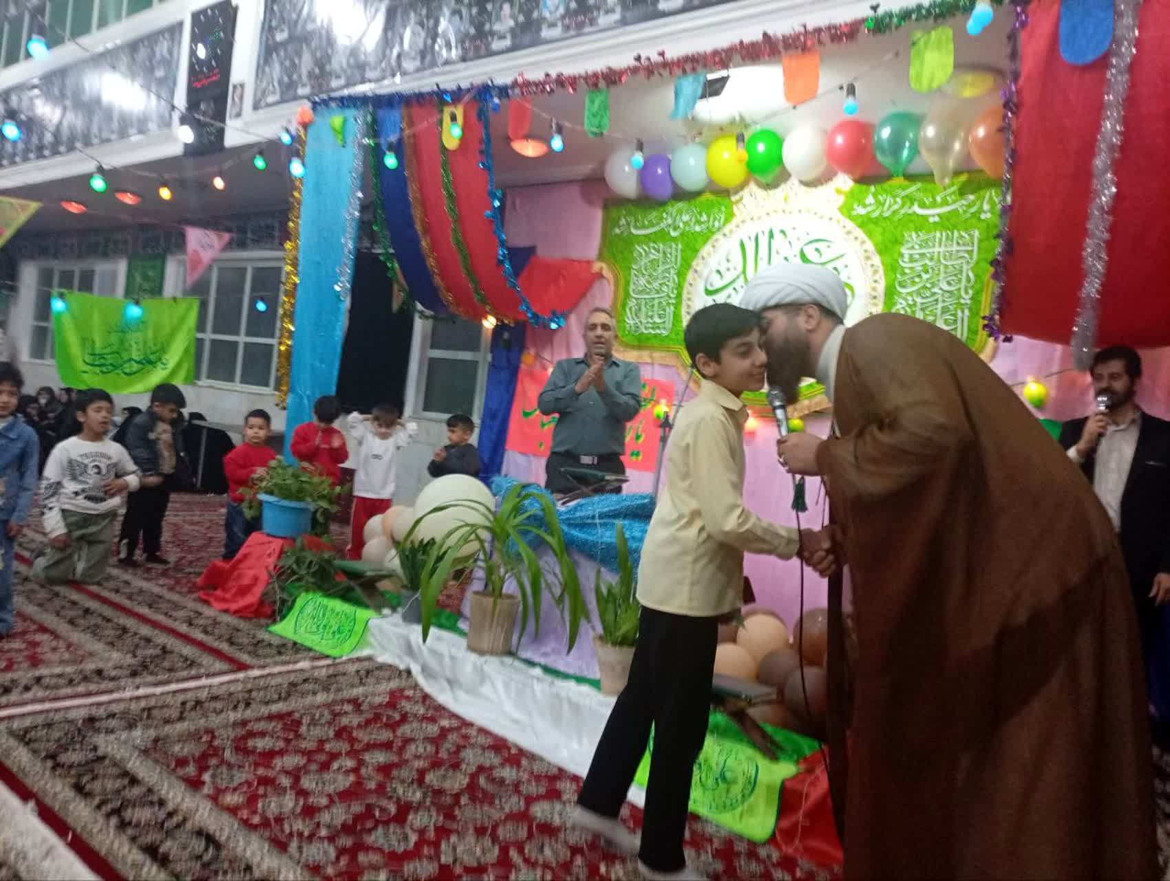 تکیه حسینی غرق در شادی علوی