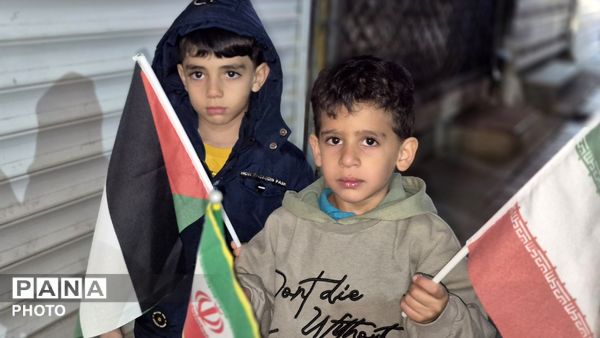 امضای پیمان جاودان دهه نودی‌ها با رهبر انقلاب و تداوم راه شهیدان