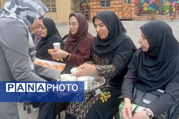 جشن نیمه شعبان در مدرسه فاطمه عرب قرچک