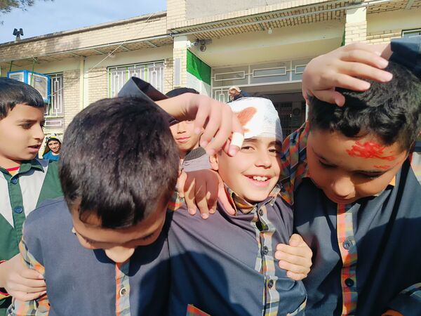 مانور زلزله در دبستان شهید پسندیده فدافن  