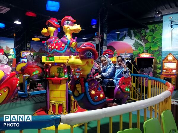 اردو تفریحی دانش آموزان مدرسه ناهید نخودی 