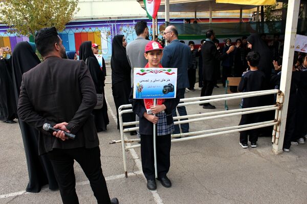  افتتاح جشنواره «امید فردا» در مدرسه شاهد ده دی ورامین
