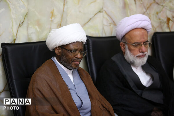 بزرگداشت رهبر شهید انقلاب از سوی نهادهای بین‌المللی در قم