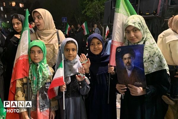 اجتماع و رزمایش دختران جان فدای ایران در میدان نماز شهرری 