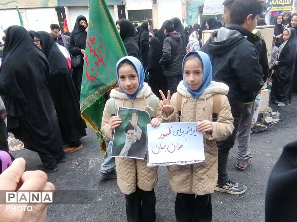 راهپیمایی نوجوانان و کودکان در روز قدس در شهرستان خلیل آباد