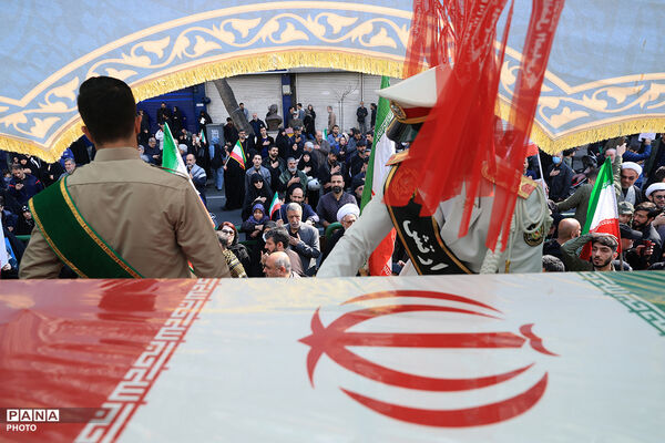 تشییع پیکر شهیدان لاریجانی، سلیمانی و شهدای ناوشکن دنا