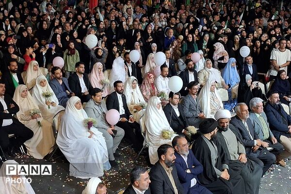 جشن ازدواج ساده ۴۷ زوج جوان؛ جلوه‌ای همانند پیوند آسمانی
