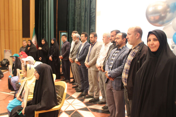 آیین تقدیر از برگزیدگان جشنواره سفیران سلامت استان قم