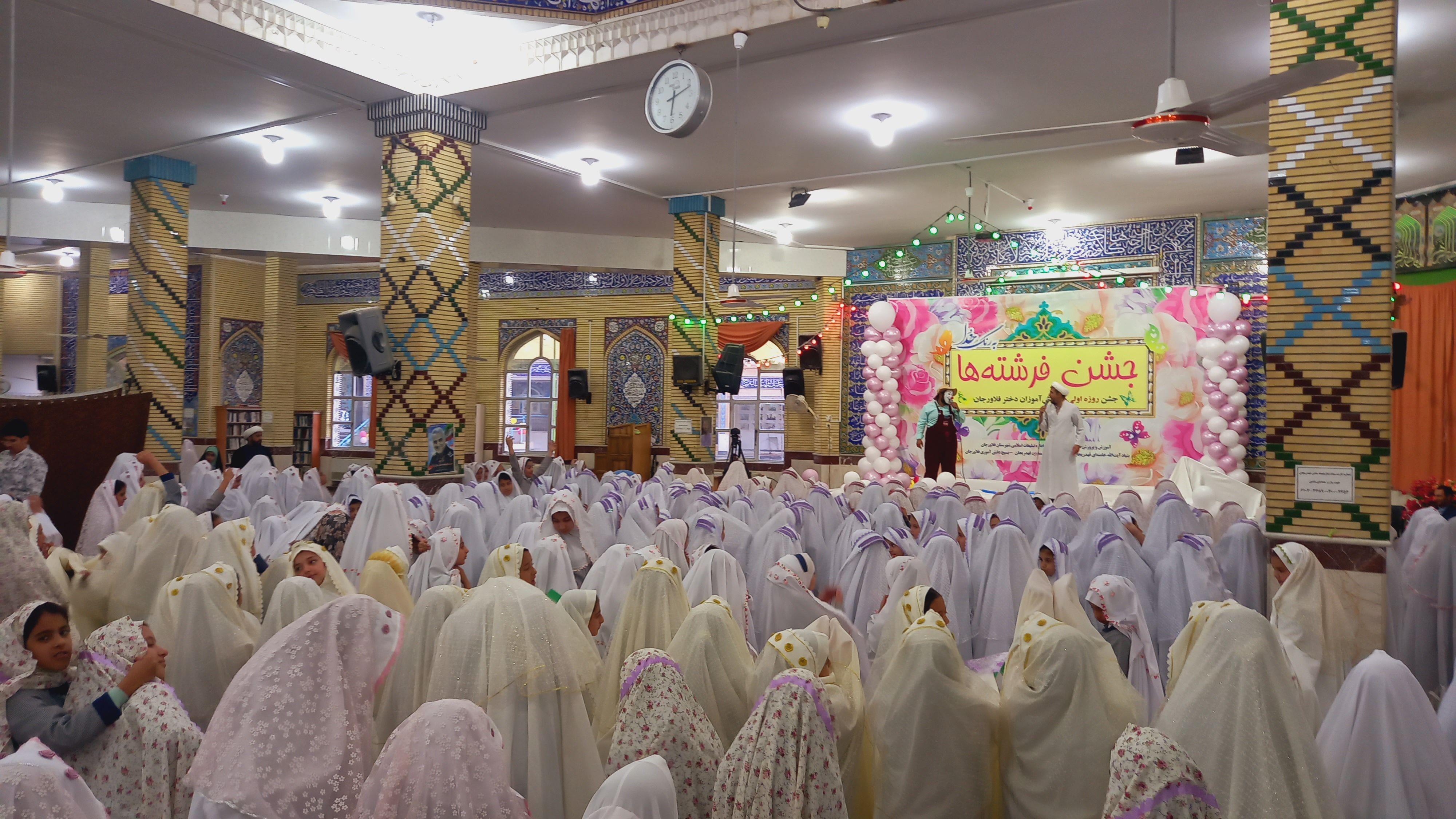 جشن بزرگ فرشته‌ها با حضور ۶۰۰ دانش‌آموز روزه اولی در فلاورجان