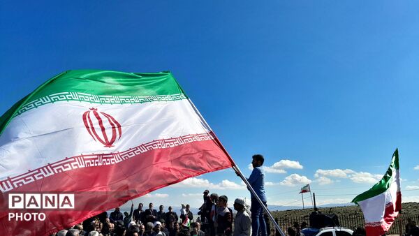 راهپیمایی مردم شهر علی آباد دمق به‌مناسبت روز ۱۲ فروردین