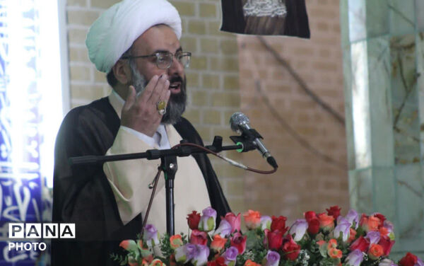 آیین عبادی و سیاسی نماز جمعه در خاتم