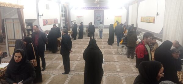 جلسه دیدار چهره به چهره والدین با دبیران در کاشمر