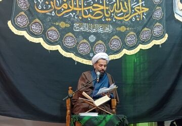 شعار الله اکبر در سراسر شهر نقنه به گوش میرسد 