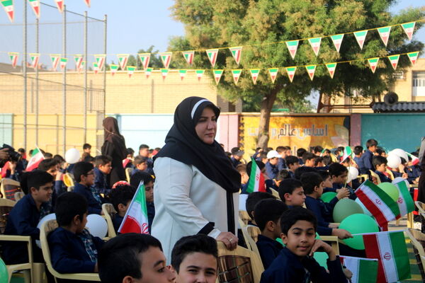 زنگ تربیت‌بدنی و ورزش در دبستان شهید باهنر پسرانه بوشهر 