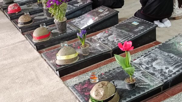 برگزاری مراسم تحویل سال نو در گلزار شهدای ملارد 