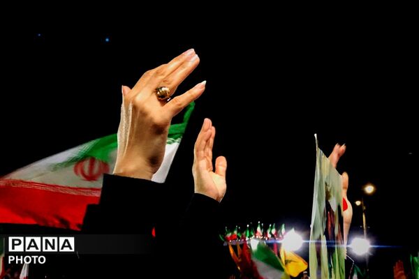 یادبود شهدا و تجدید پیمان مردمی