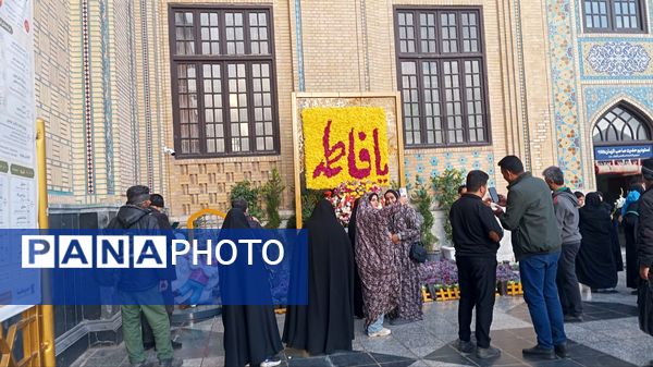 گل آرایی و چراغانی حرم رضوی 