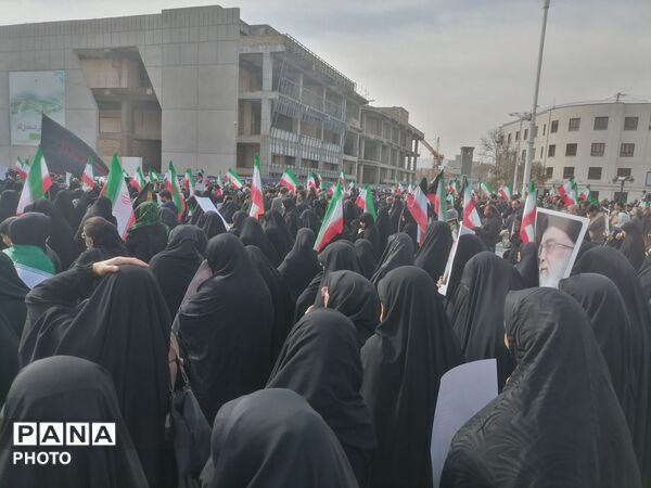 اجتماع بزرگ مردم مشهد در روز شهادت رهبر عظیم الشان انقلاب 
